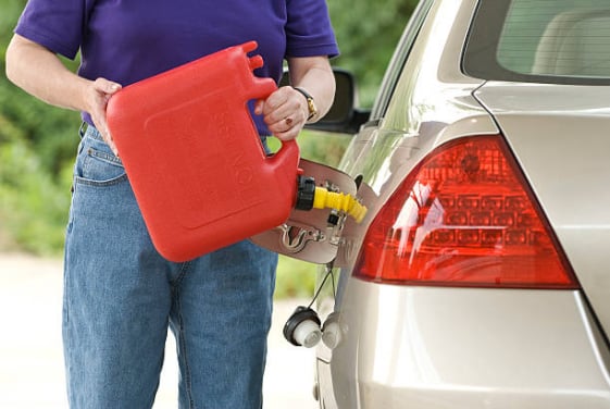 Gas can fueling car